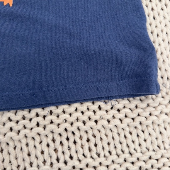 Old Navy Chic Unisex Short-Sleeve Graphic T-Shirt for Toddler 18-24 Months - Picture 4 of 5